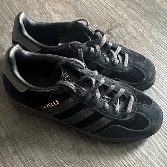 Adidas Black Gazelle women’s size 5 black velvet and suede - Picture 7 of 11